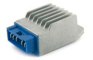 J&Auml;NNITTEENS&Auml;&Auml;DIN 5-liittimell&auml;, Derbi Senda 2000->