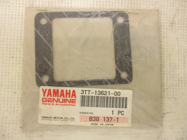 L&auml;pp&auml;venttiilin tiiviste Yamaha DT125LC 1986-1987 3TT-13621-00