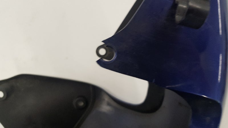 Suzuki etulokasuoja 53110-24F00