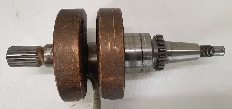 Kampiakselin puoliskat (CRF150 2007)  13000-KSE-670 13000-KSE-671